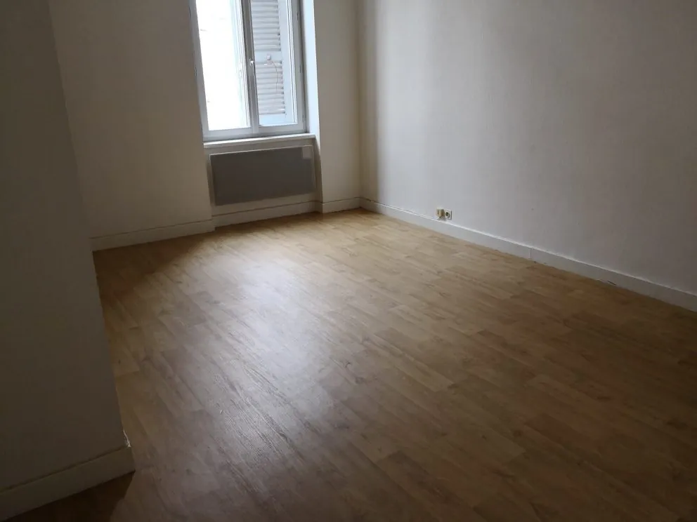 Lot de 4 appartements loués en centre-ville de Montluçon - Investissement rentable 