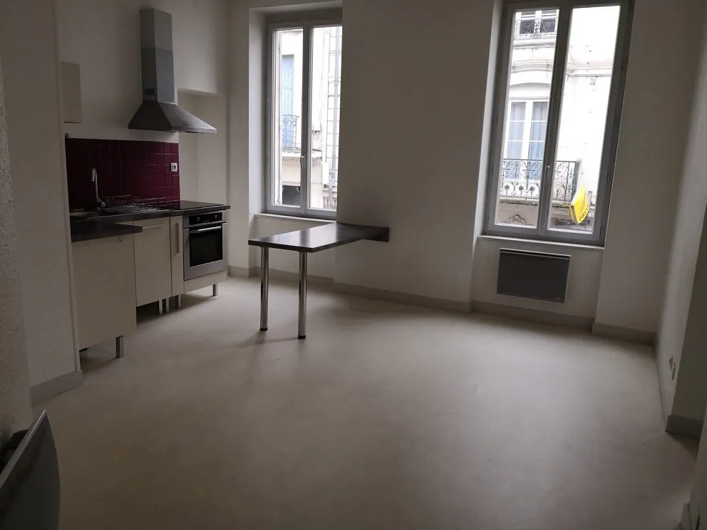 Lot de 4 appartements loués en centre-ville de Montluçon - Investissement rentable 