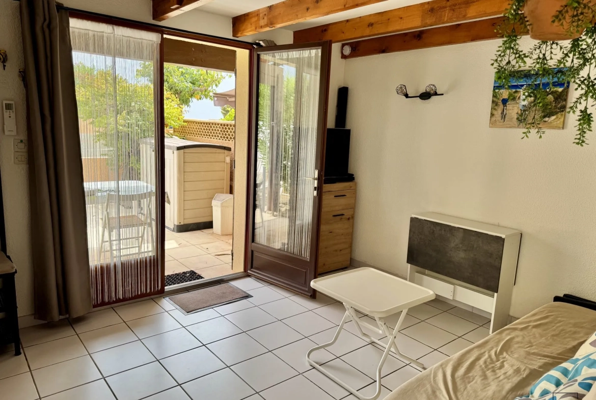 Pavillon 2 pièces avec mezzanine, vue mer, piscine, Narbonne-Plage 