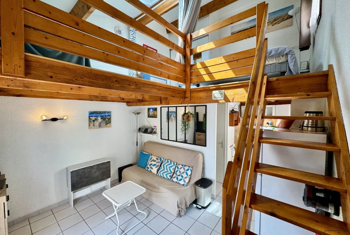 Pavillon 2 pièces avec mezzanine, vue mer, piscine, Narbonne-Plage 