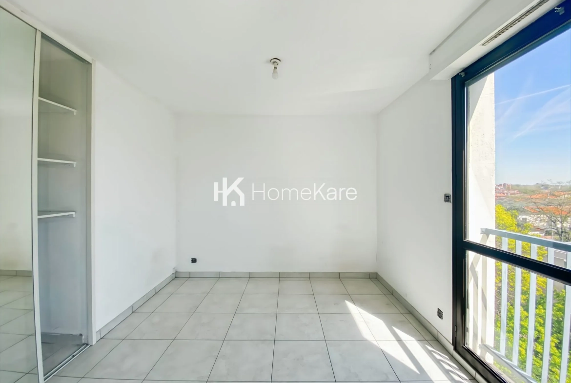 Appartement T4 à Toulouse - Loggia, Cave et Parking - Idéal Investisseur ou Famille 