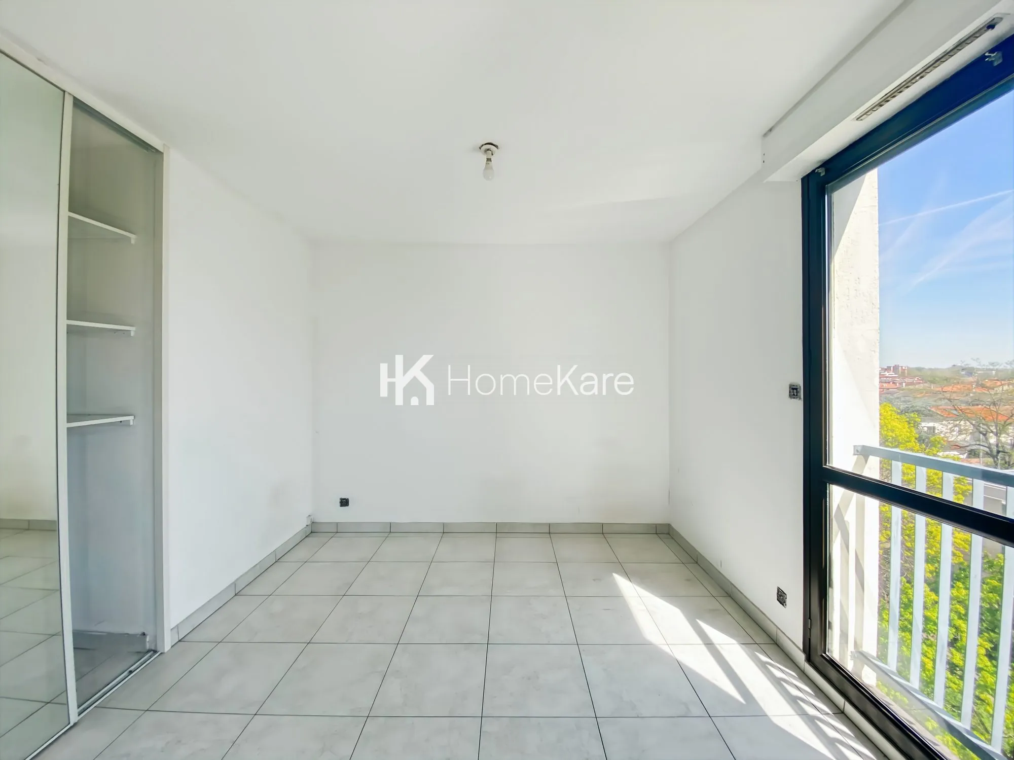 Appartement T4 à Toulouse - Loggia, Cave et Parking - Idéal Investisseur ou Famille 