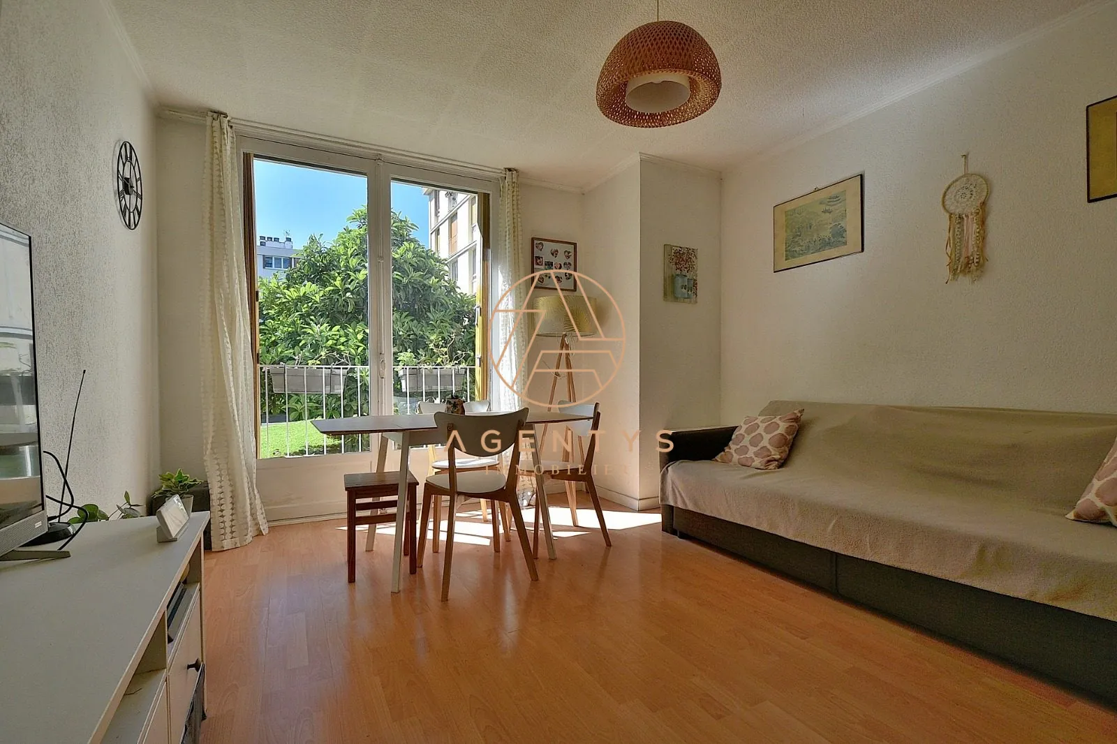 Appartement T2 lumineux à Champigny-sur-Marne avec vue et cave 