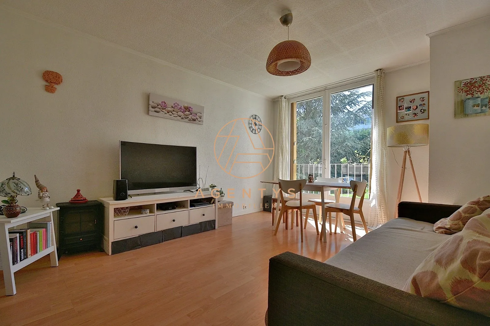 Appartement T2 lumineux à Champigny-sur-Marne avec vue et cave 
