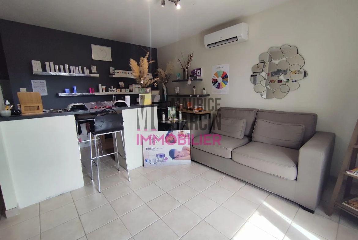 Appartement T2 avec terrasse et parking à L'Isle-sur-la-Sorgue - Vente libre 