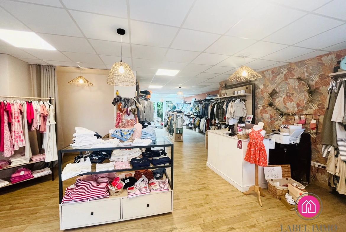 Fond de commerce prêt-à-porter enfants à vendre à Caudry - Bonne visibilité 
