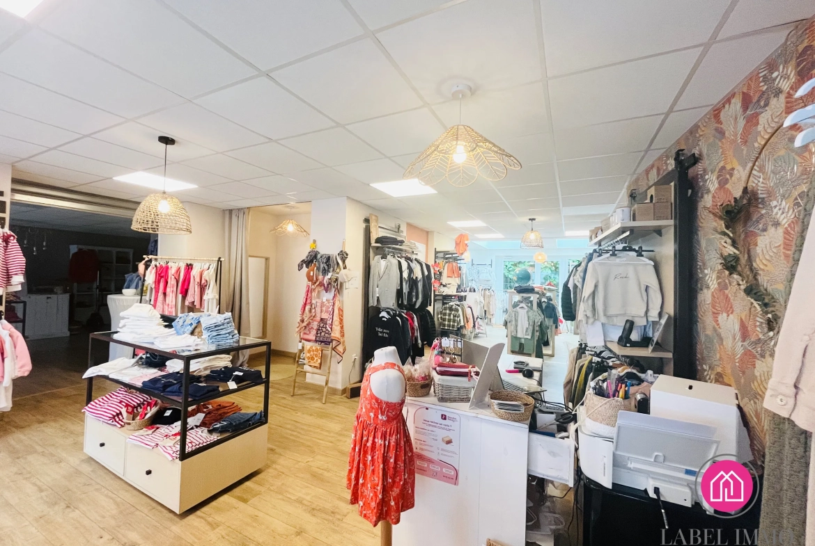 Fond de commerce prêt-à-porter enfants à vendre à Caudry - Bonne visibilité 