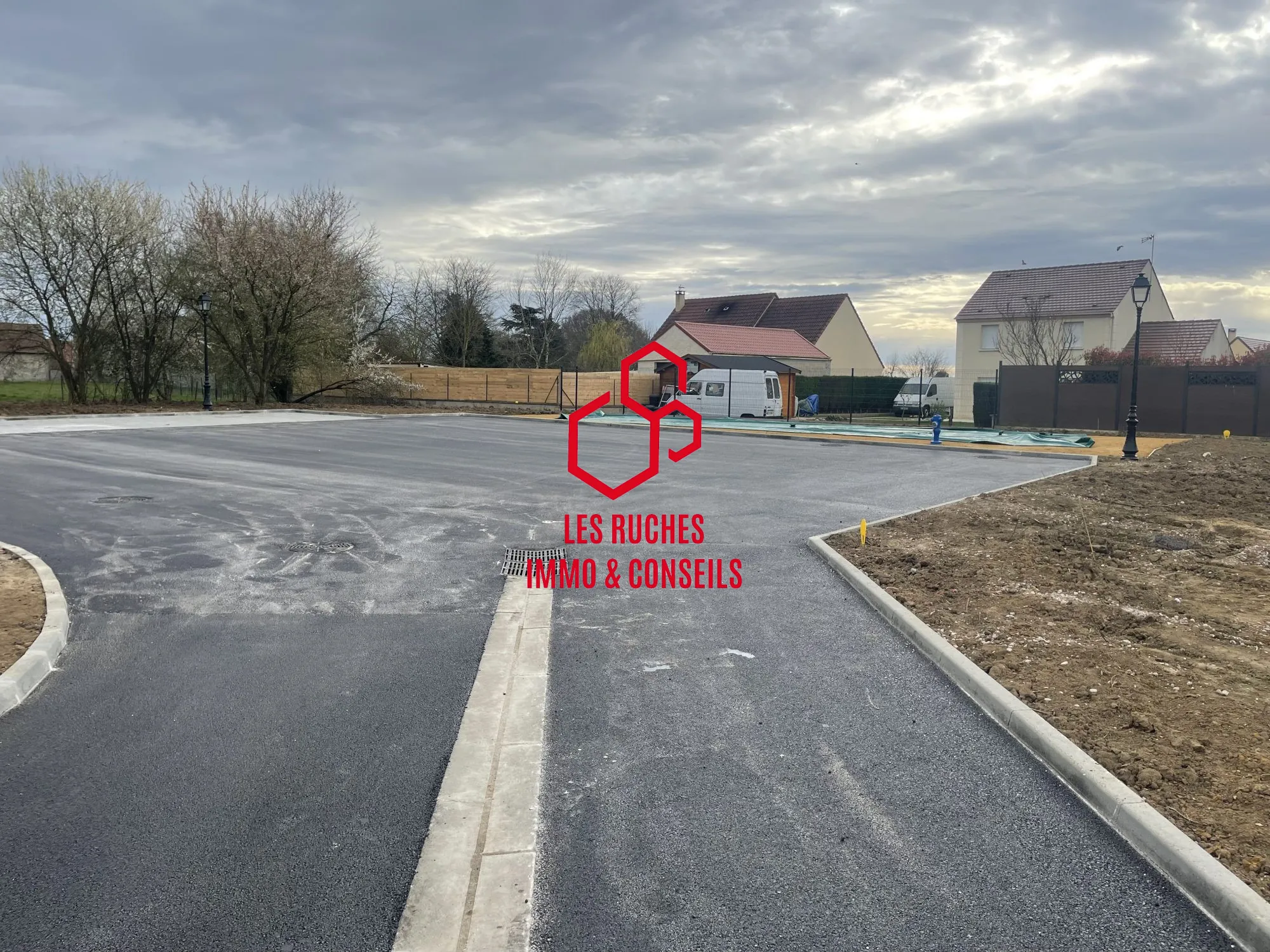 Terrain à vendre à Péroy-les-Gombries de 472 m² idéal pour construction 