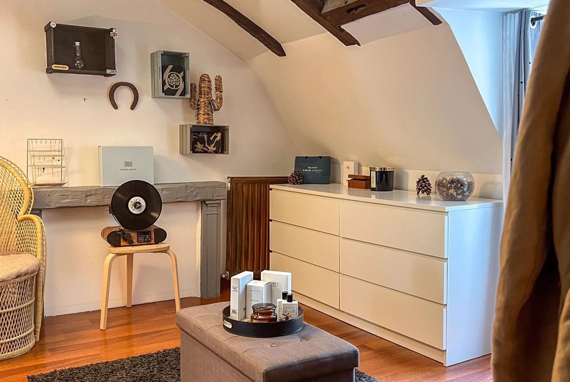 Charmant appartement 3 pièces avec charme ancien à Aurillac secteur Carmes 