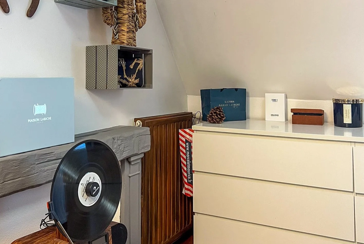 Charmant appartement 3 pièces avec charme ancien à Aurillac secteur Carmes 