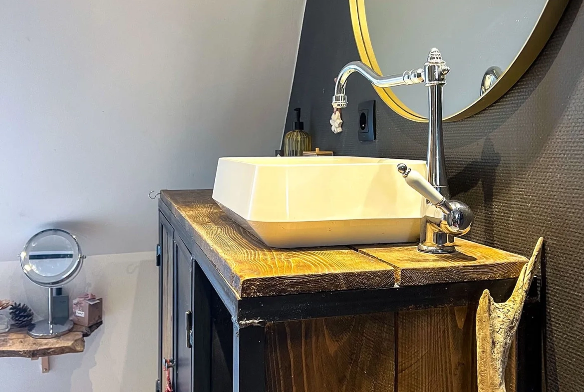 Charmant appartement 3 pièces avec charme ancien à Aurillac secteur Carmes 