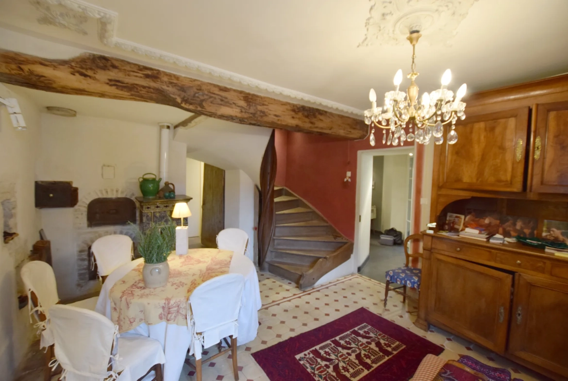 Belle demeure rénovée de 1800 avec jardin et terrasse à Vyans-le-Val - Bussurel 
