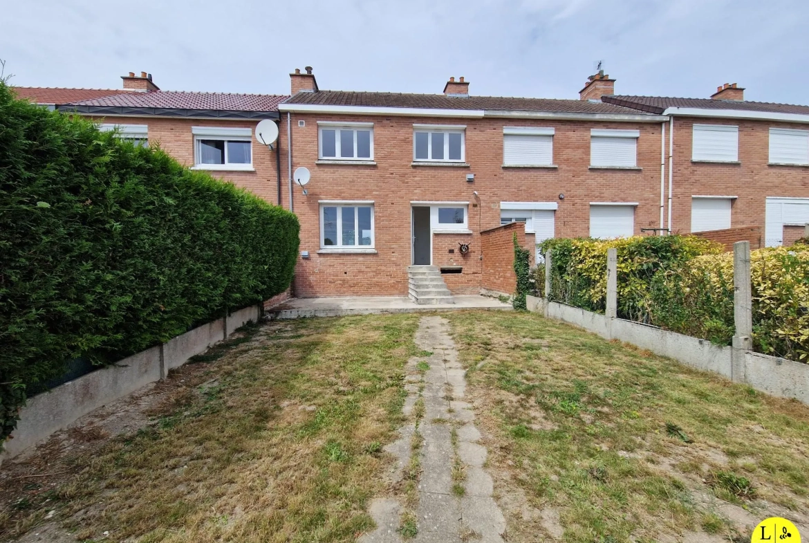 Maison mitoyenne 3 chambres avec jardin et garage à Arras 