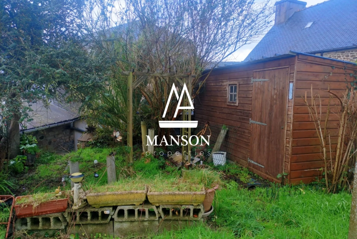 Maison à rénover de 88m² à Ploëzal, Côtes-d'Armor 