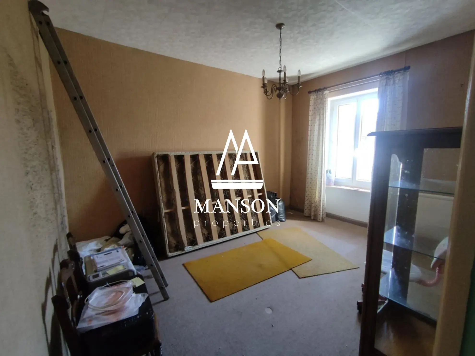Maison à rénover de 88m² à Ploëzal, Côtes-d'Armor 