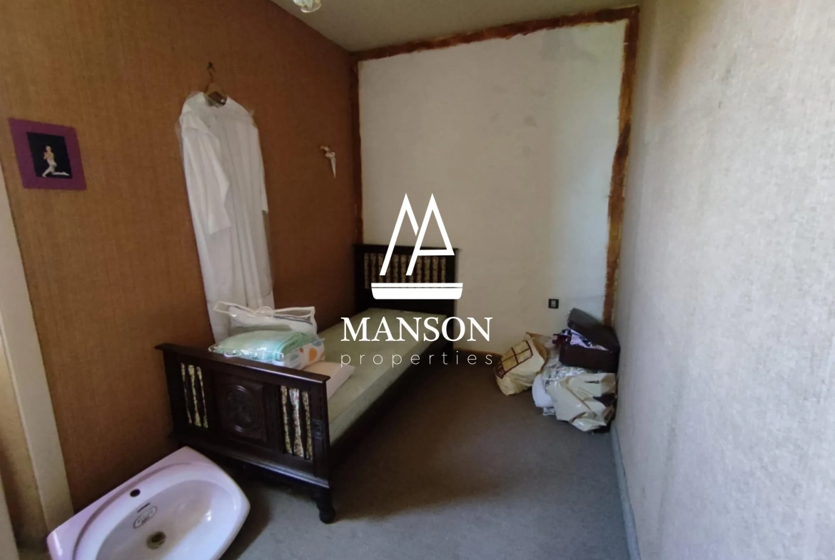 Maison à rénover de 88m² à Ploëzal, Côtes-d'Armor 