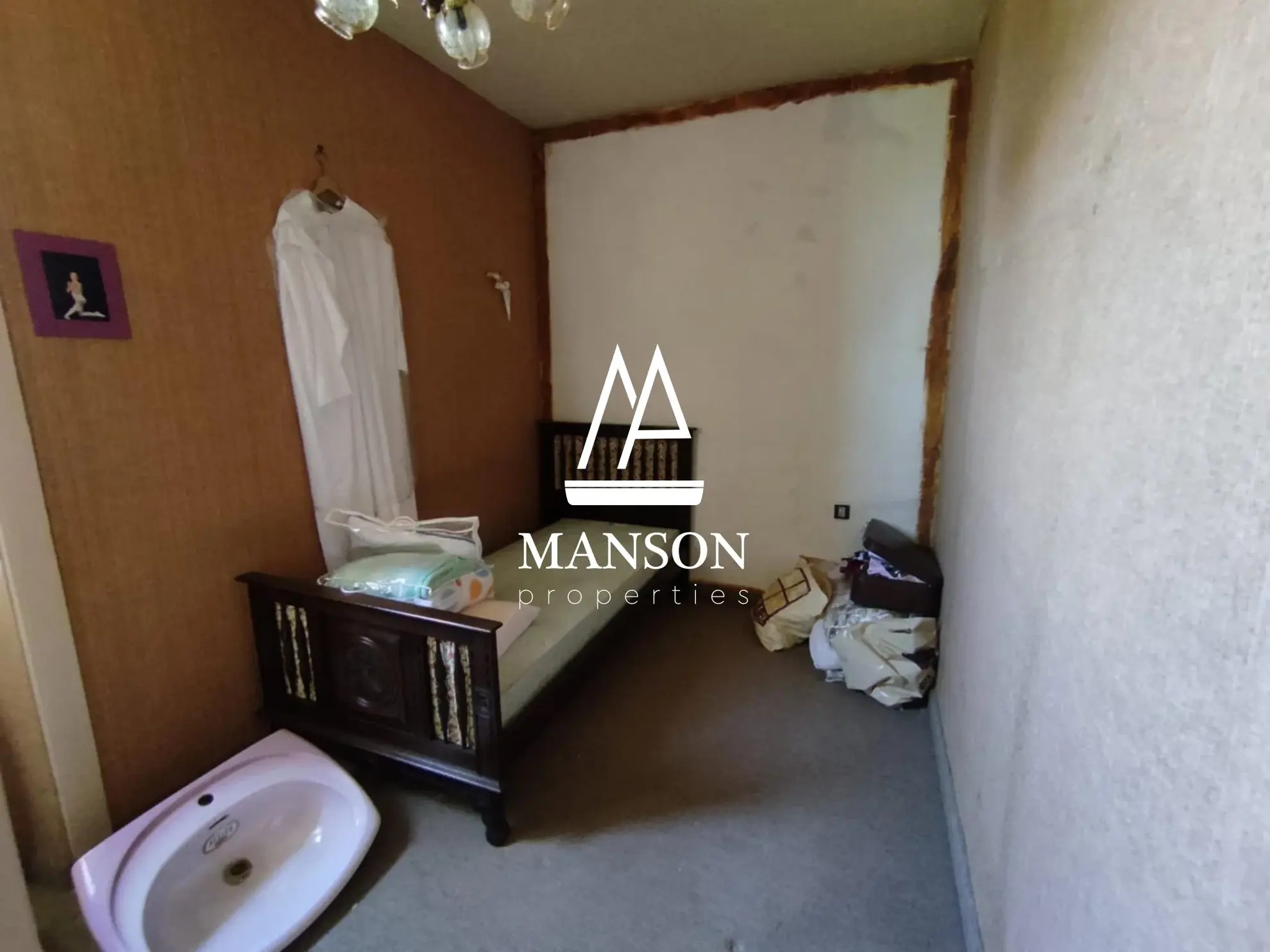Maison à rénover de 88m² à Ploëzal, Côtes-d'Armor 
