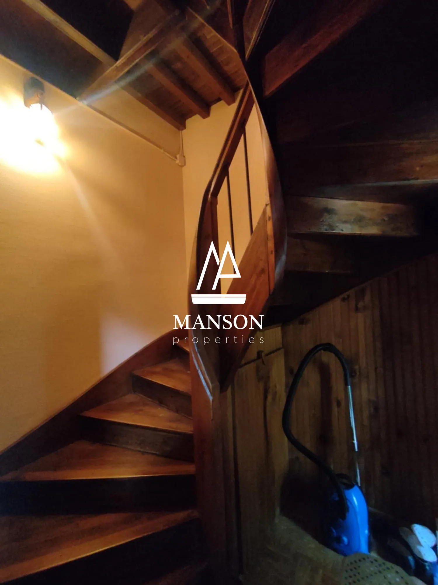 Maison à rénover de 88m² à Ploëzal, Côtes-d'Armor 