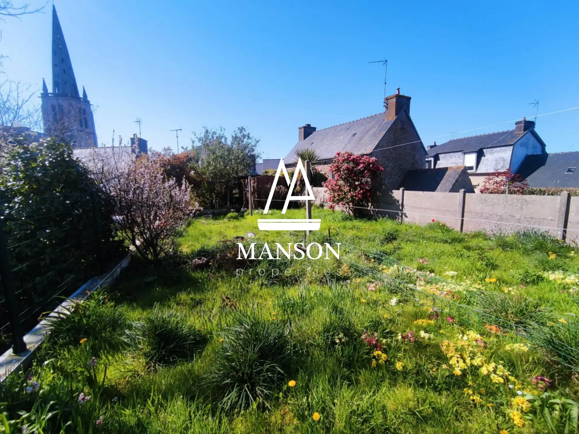 Maison à rénover de 88m² à Ploëzal, Côtes-d'Armor 