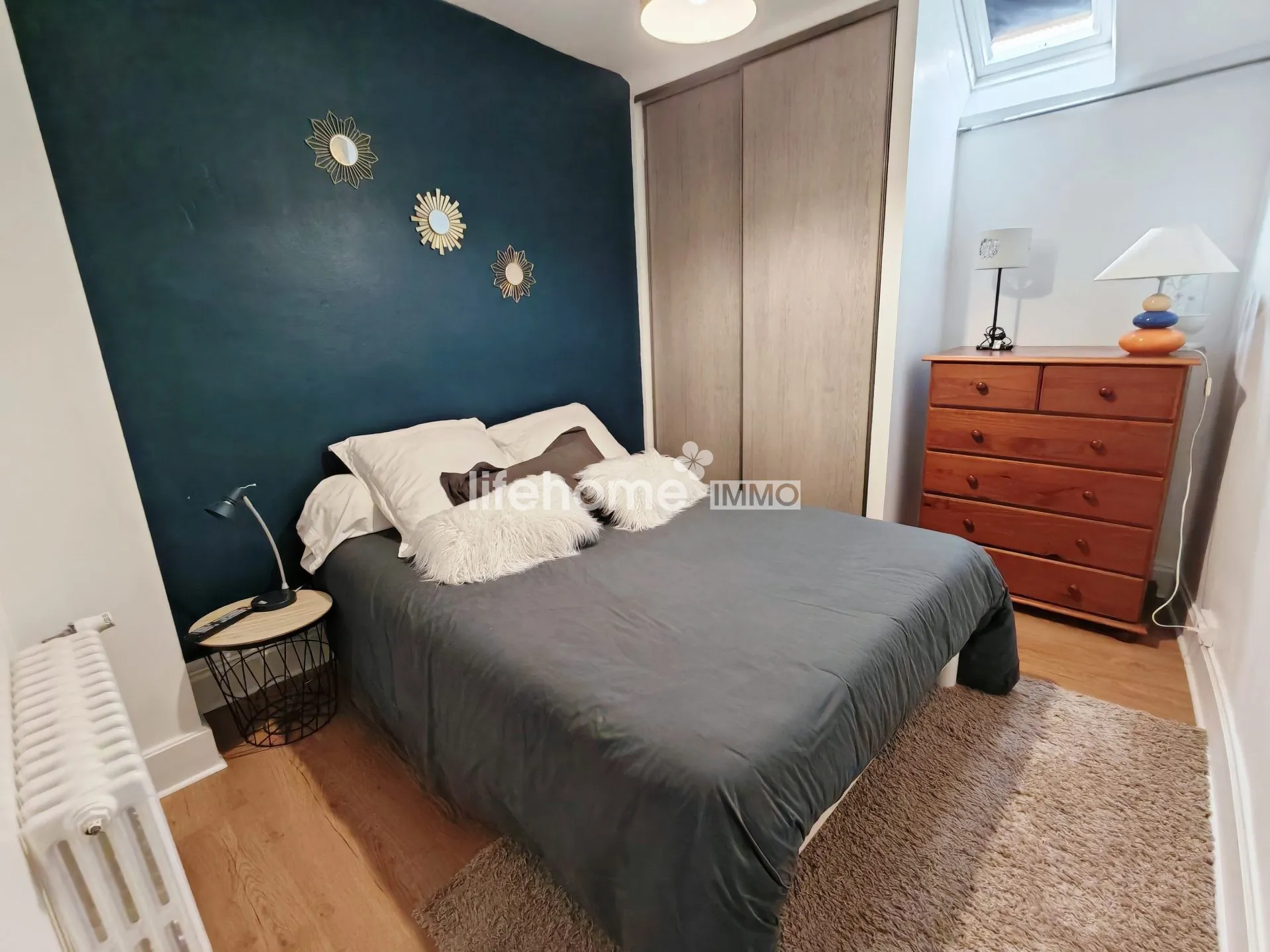 Maison à Châteauroux avec jardin, deux chambres et cave, parfait pour habitation ou investissement 
