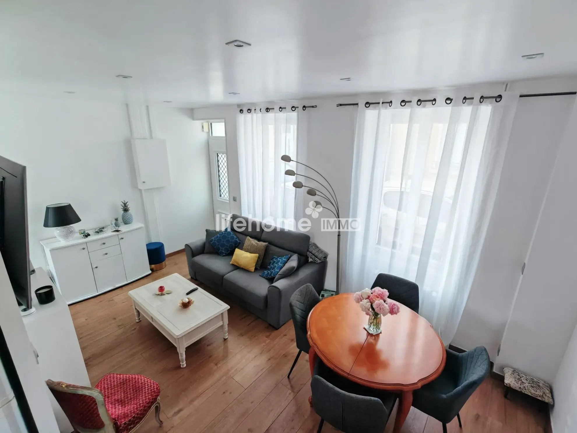 Maison à Châteauroux avec jardin, deux chambres et cave, parfait pour habitation ou investissement 