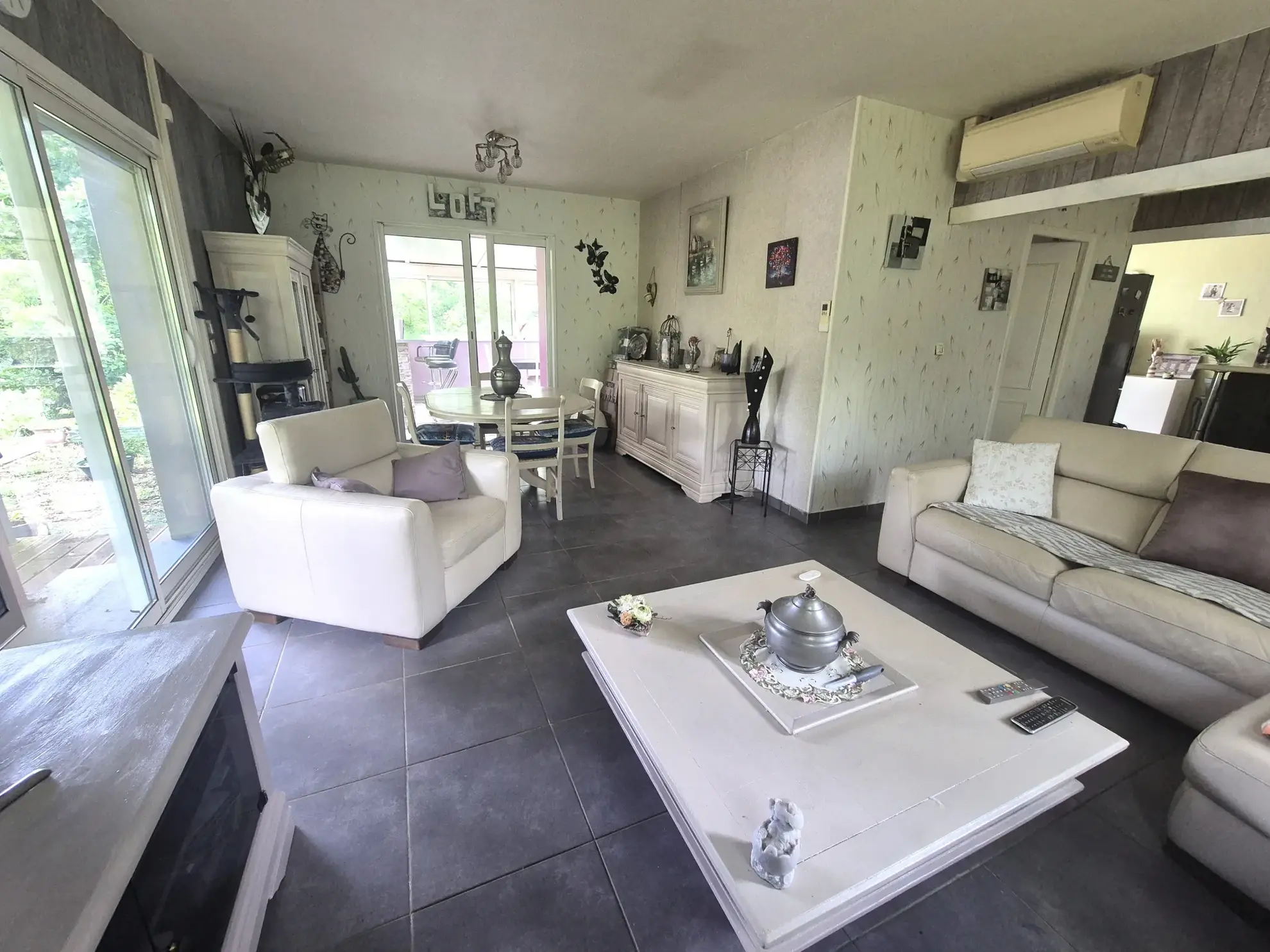 Maison avec piscine couverte et grand terrain à Appoigny, vue sur l'Yonne 