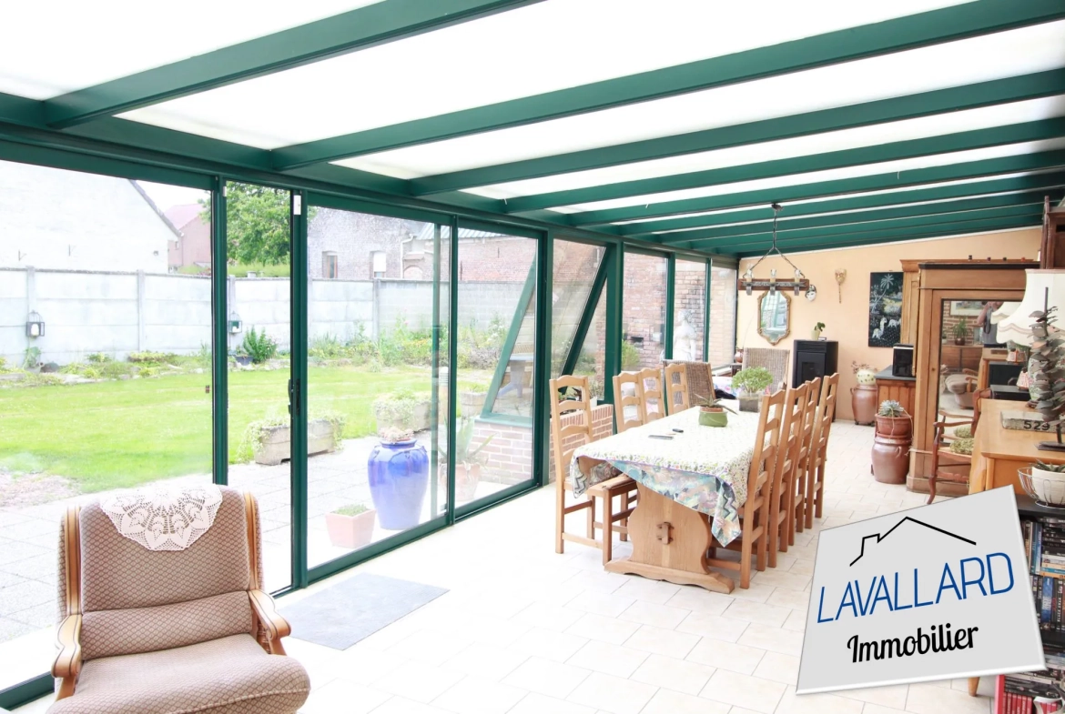 Maison spacieuse avec jardin et 5 chambres à Beauquesne 
