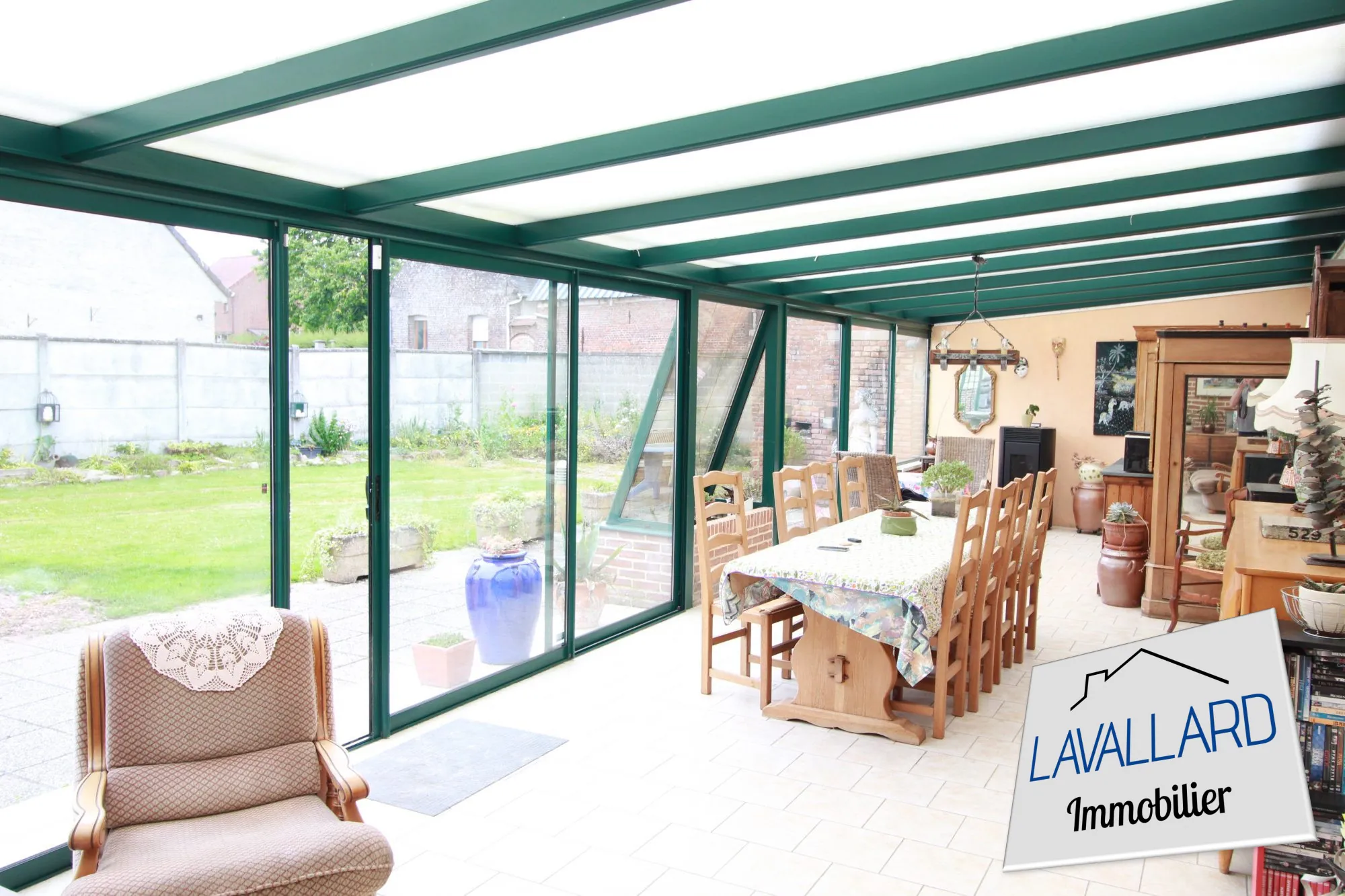 Maison spacieuse avec jardin et 5 chambres à Beauquesne 