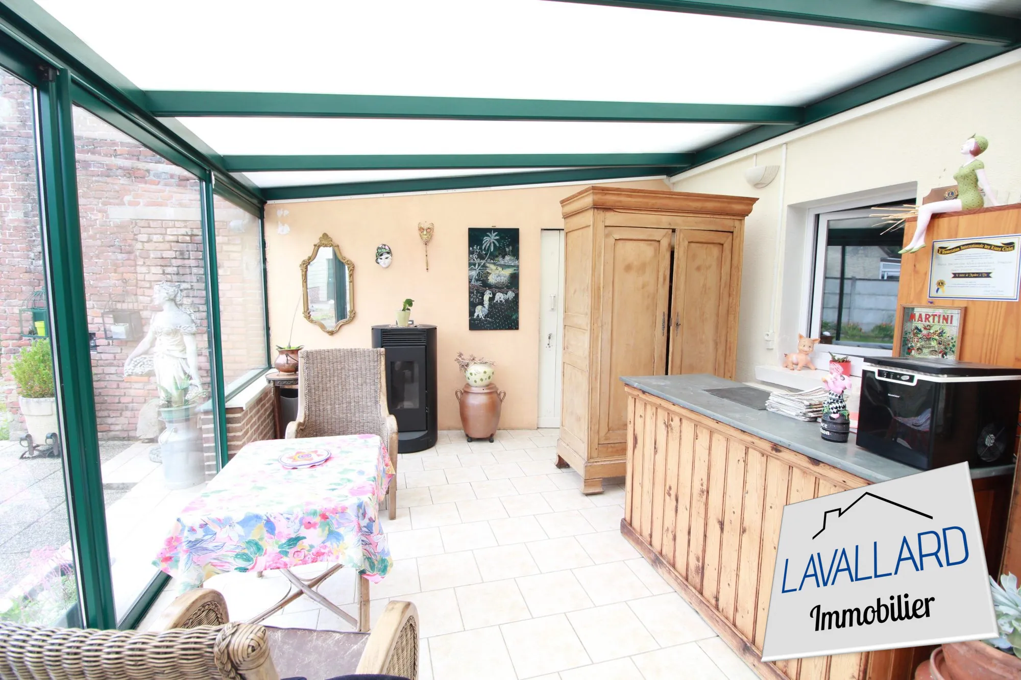 Maison spacieuse avec jardin et 5 chambres à Beauquesne 