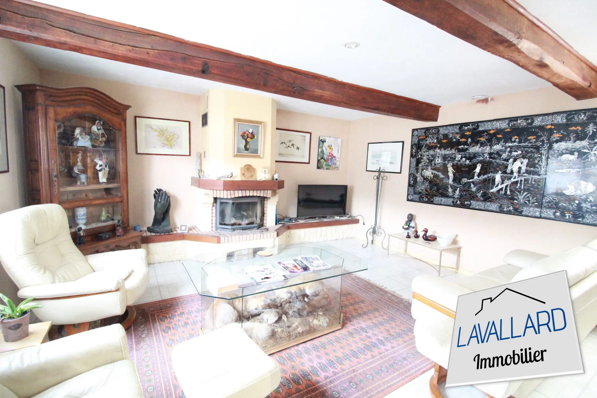 Maison spacieuse avec jardin et 5 chambres à Beauquesne 