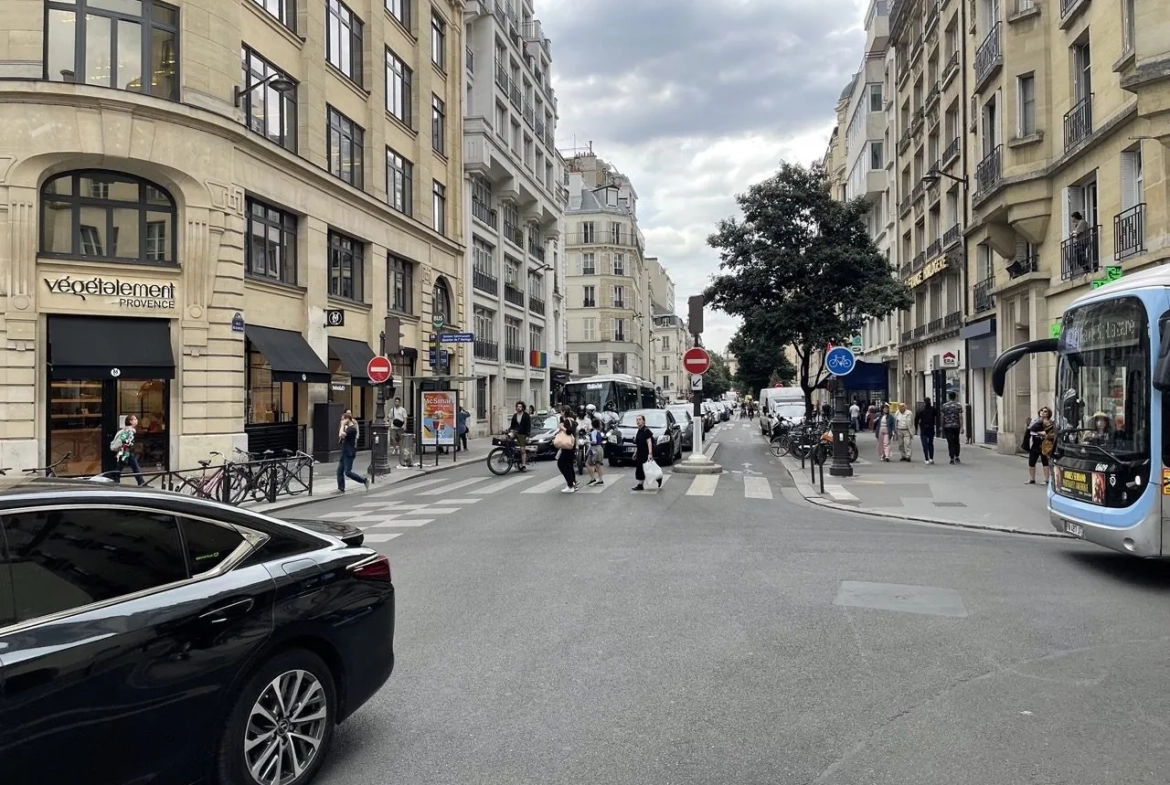 Fonds de commerce de restauration asiatique avec forte visibilité à Paris 3ème 