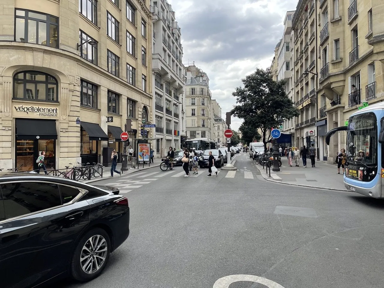 Fonds de commerce de restauration asiatique avec forte visibilité à Paris 3ème 