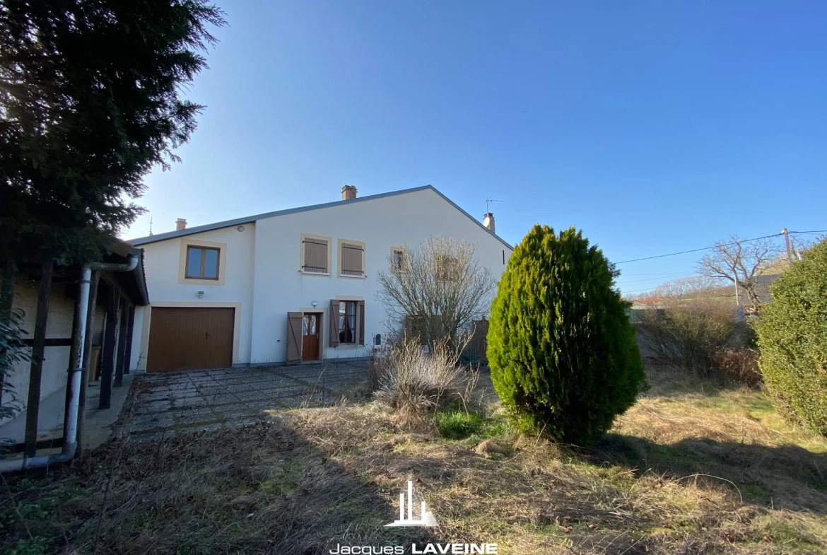 Ensemble immobilier à Sorbey à 15 km de Metz avec 2 maisons, 9 pièces et garages 