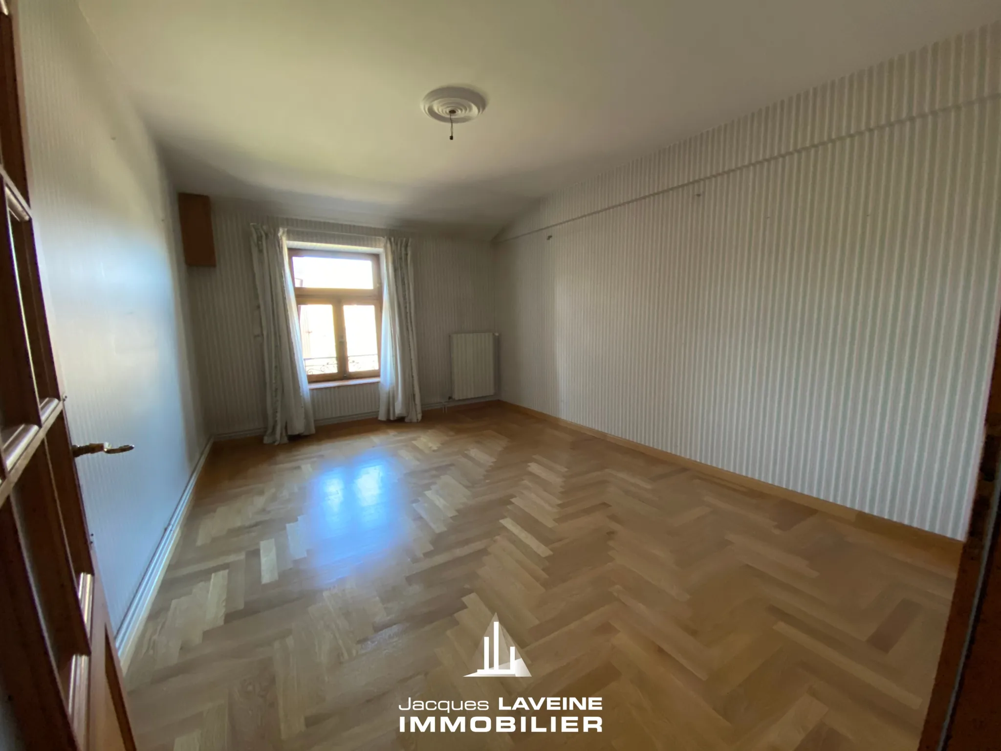 Ensemble immobilier à Sorbey à 15 km de Metz avec 2 maisons, 9 pièces et garages 