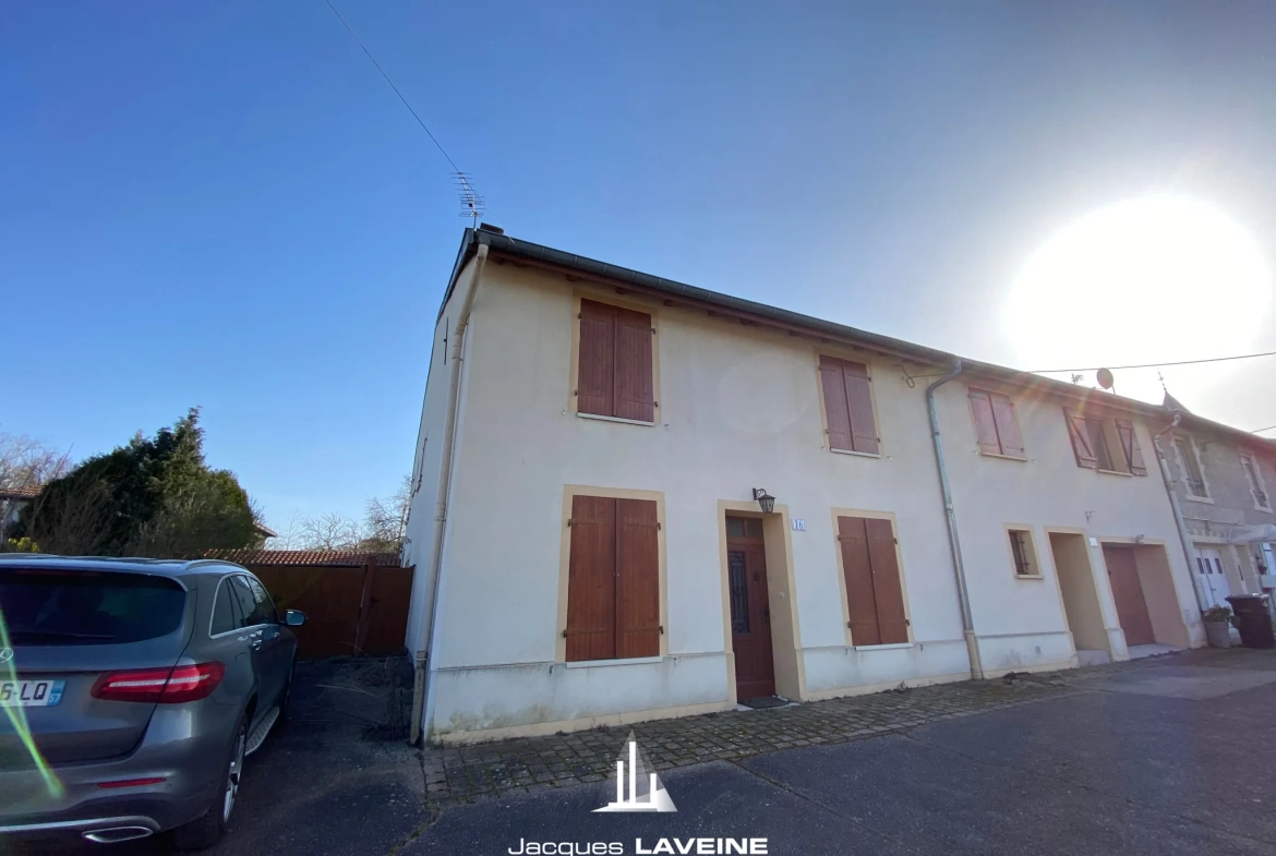 Ensemble immobilier à Sorbey à 15 km de Metz avec 2 maisons, 9 pièces et garages 