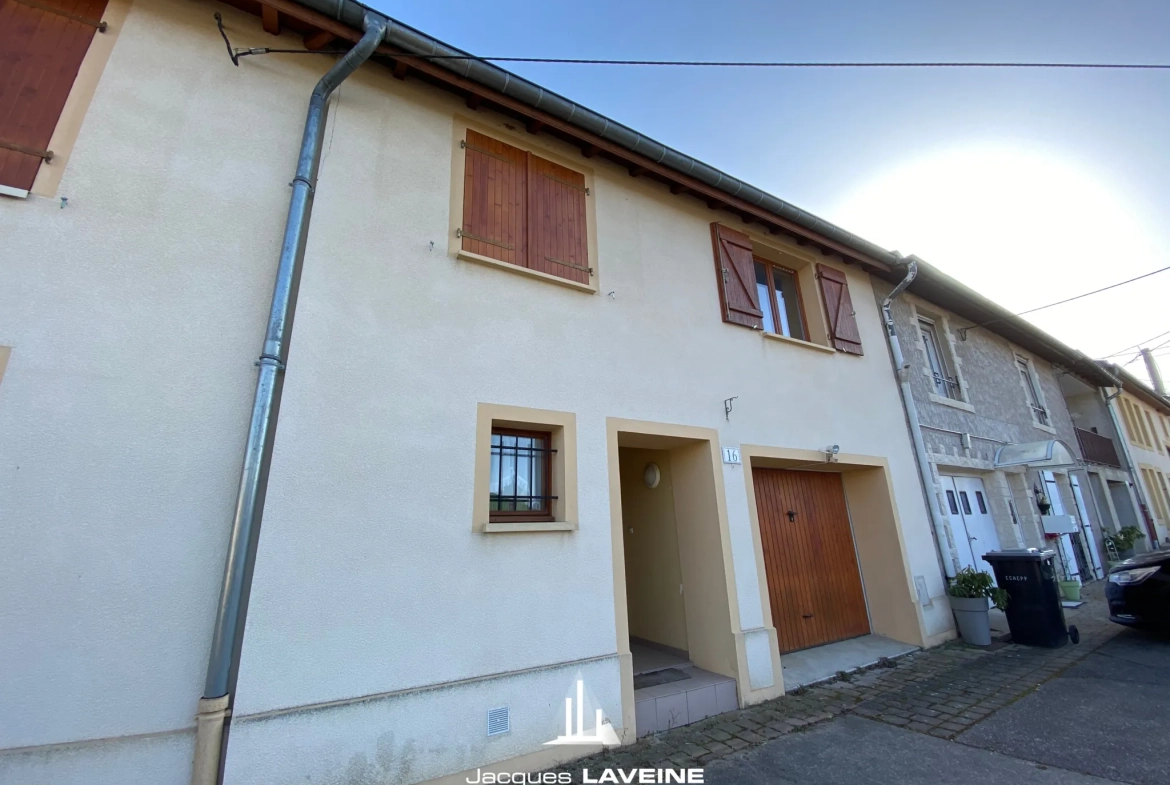 Ensemble immobilier à Sorbey à 15 km de Metz avec 2 maisons, 9 pièces et garages 