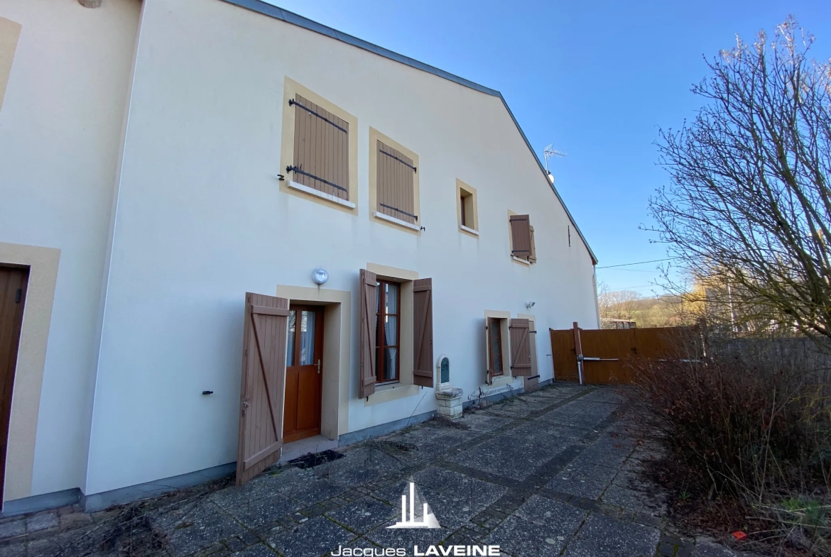 Ensemble immobilier à Sorbey à 15 km de Metz avec 2 maisons, 9 pièces et garages 
