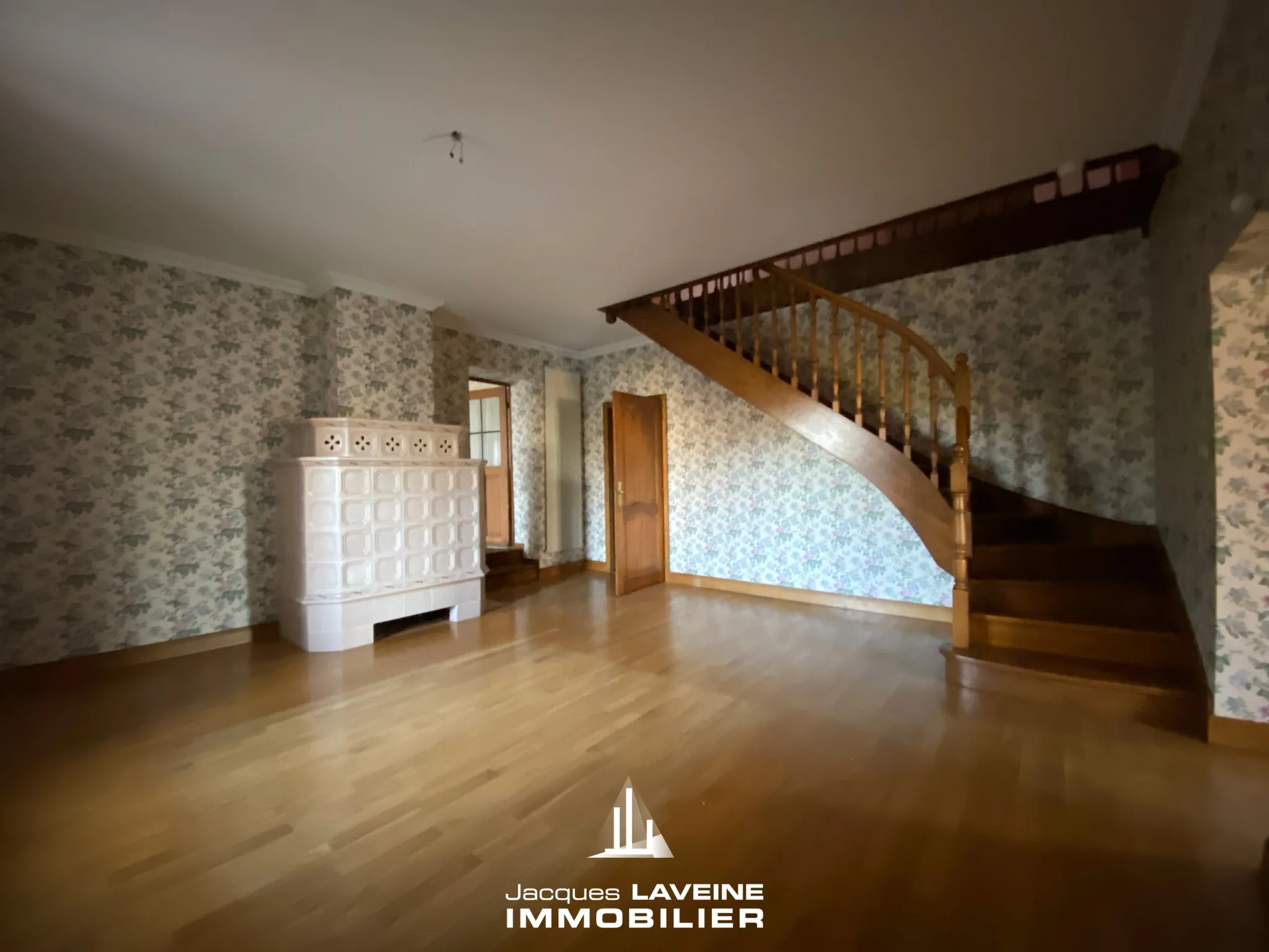 Ensemble immobilier à Sorbey à 15 km de Metz avec 2 maisons, 9 pièces et garages 