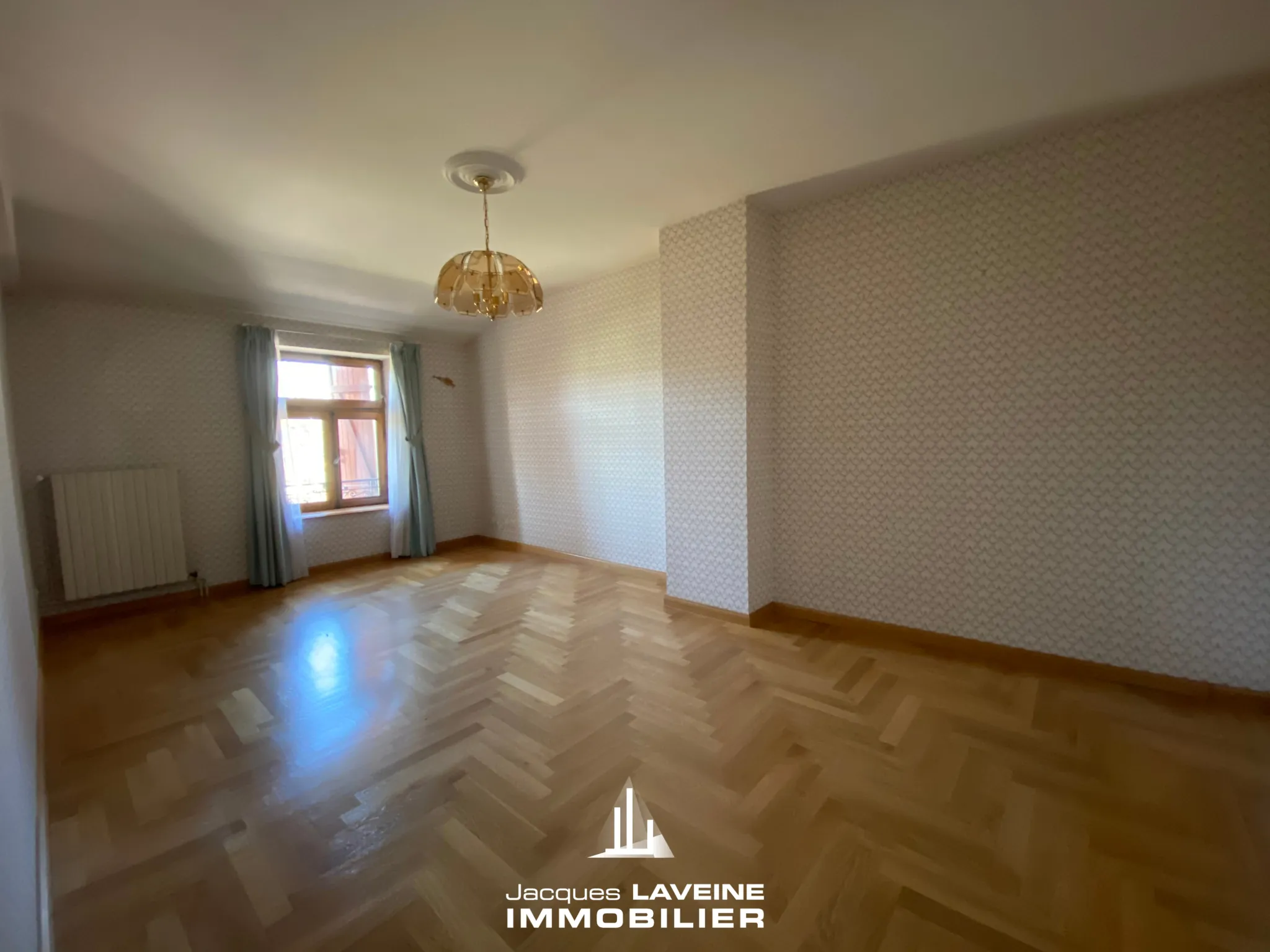 Ensemble immobilier à Sorbey à 15 km de Metz avec 2 maisons, 9 pièces et garages 