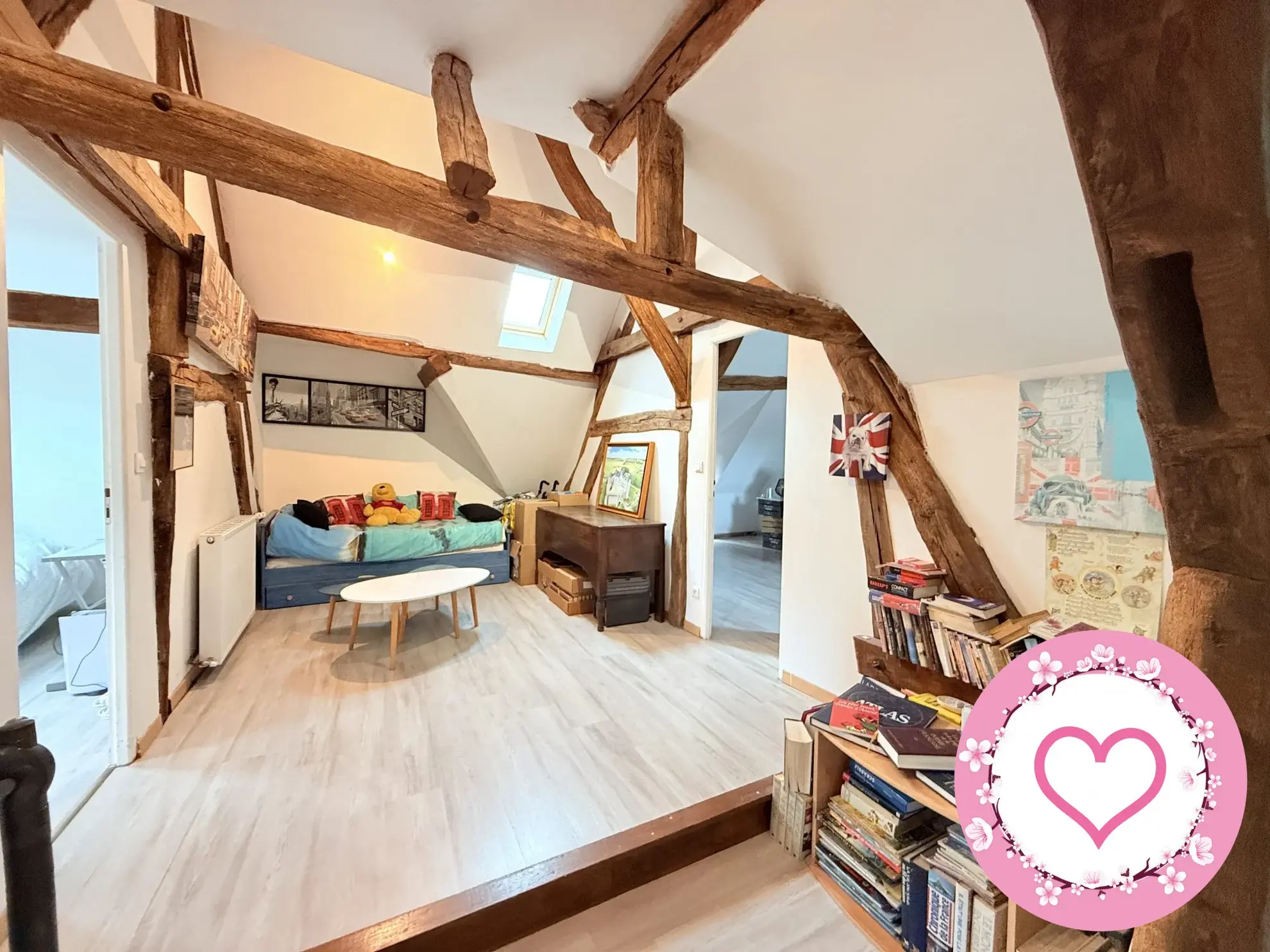 Maison à Dampierre-en-Burly avec 3 chambres, pièce lumineuse et jardin - Investissement ou résidence paisible 