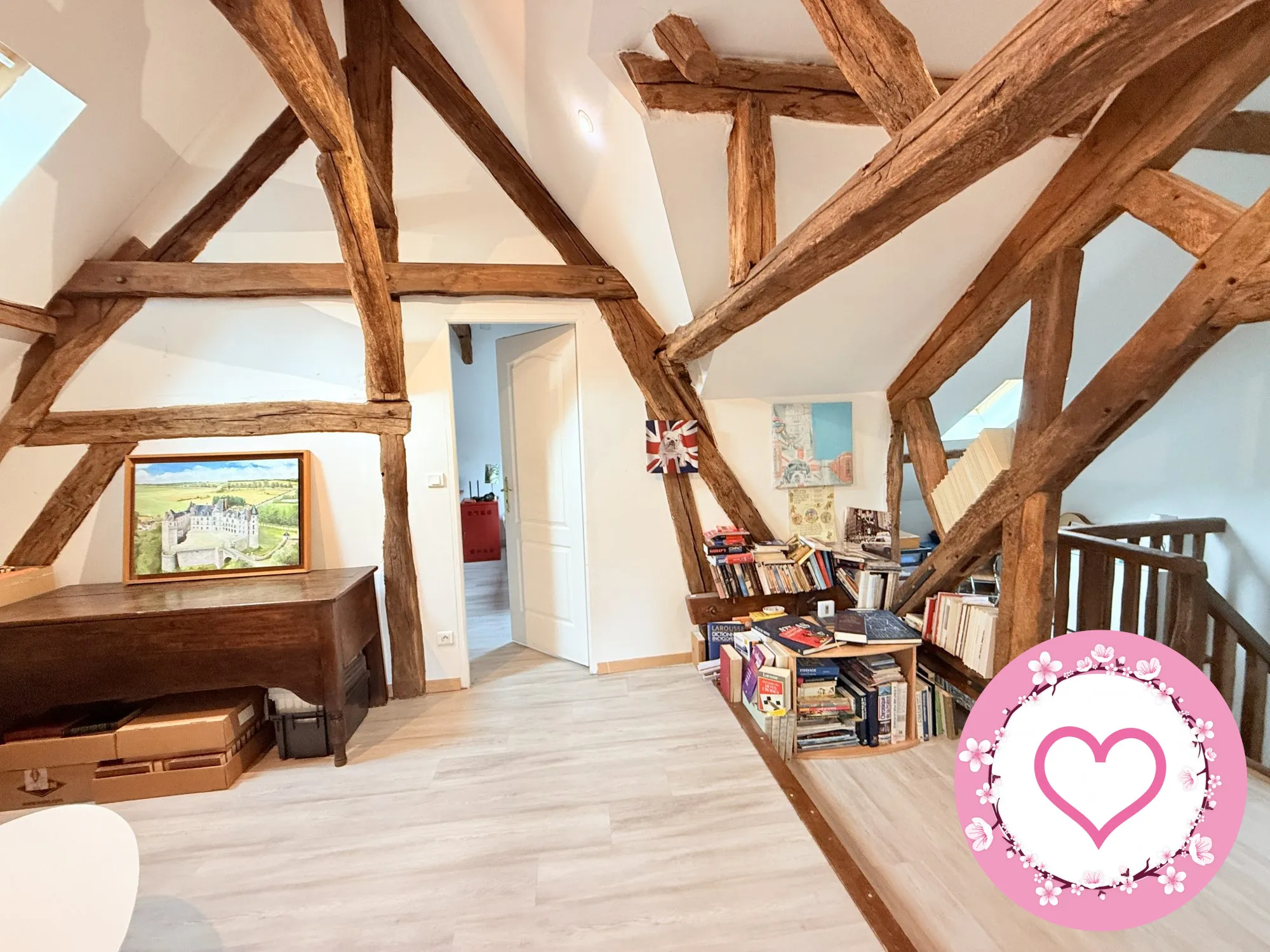 Maison à Dampierre-en-Burly avec 3 chambres, pièce lumineuse et jardin - Investissement ou résidence paisible 