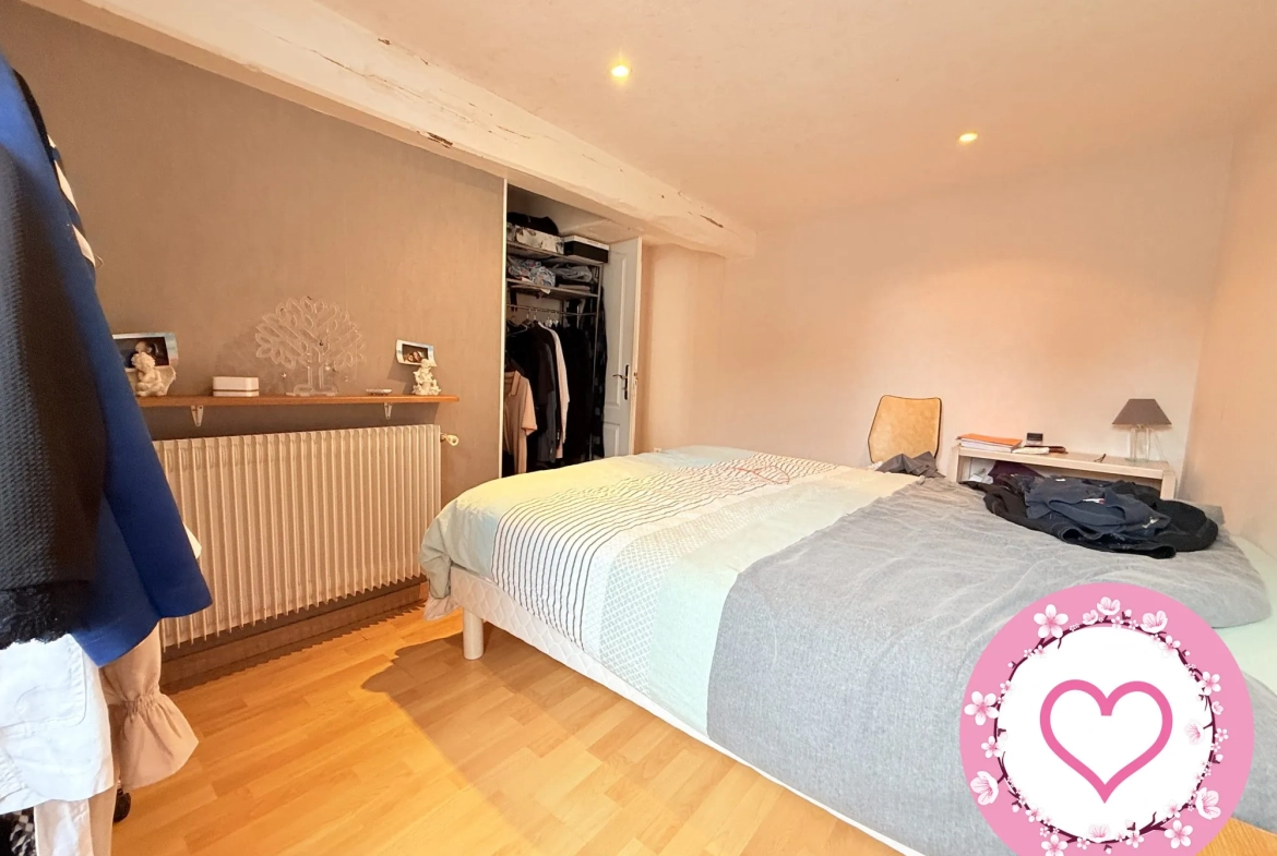 Maison à Dampierre-en-Burly avec 3 chambres, pièce lumineuse et jardin - Investissement ou résidence paisible 