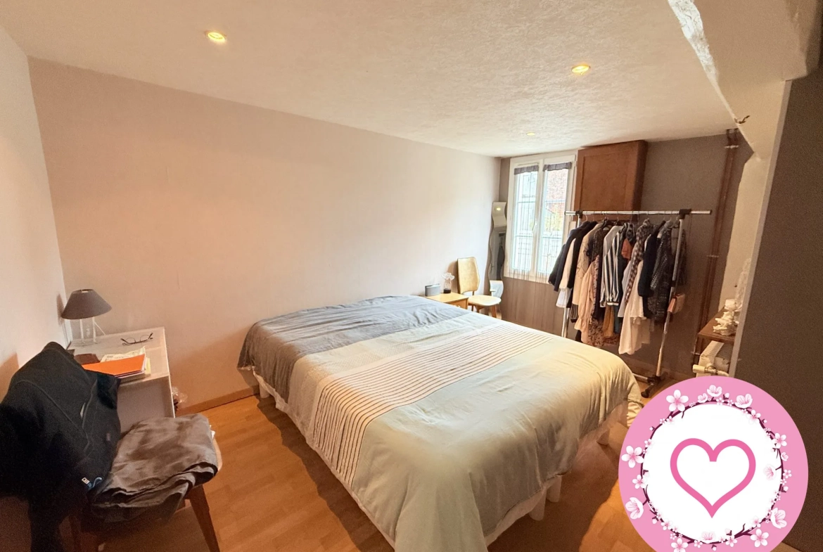 Maison à Dampierre-en-Burly avec 3 chambres, pièce lumineuse et jardin - Investissement ou résidence paisible 