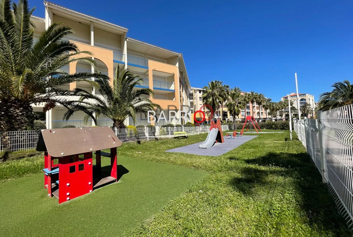 Appartement en port d'Argelès-sur-Mer avec vue, piscine et parking sécurisé 