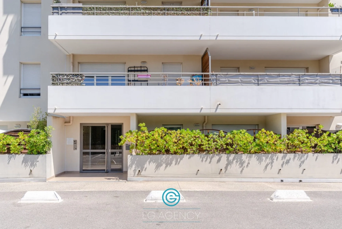 Bel appartement T2 avec grande terrasse à Marseille 12e 