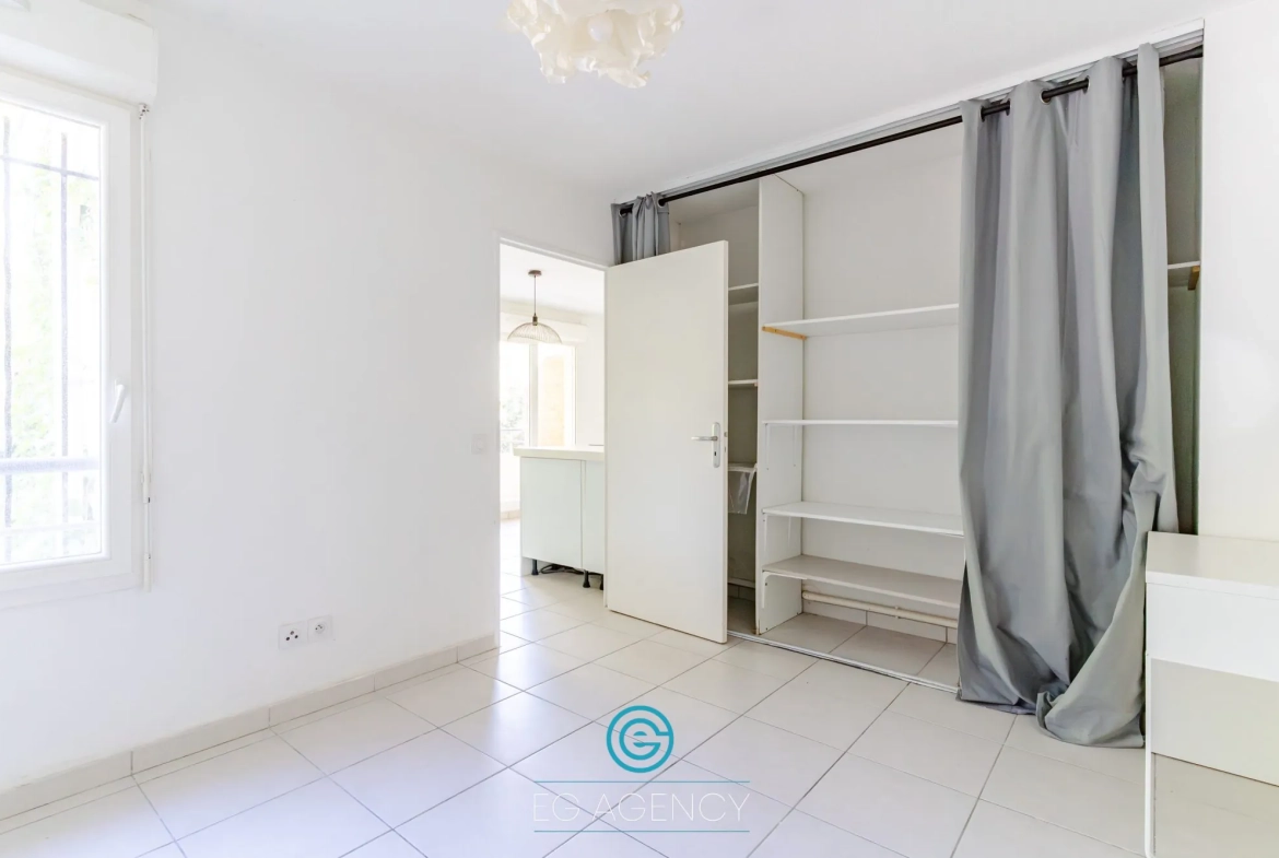 Bel appartement T2 avec grande terrasse à Marseille 12e 