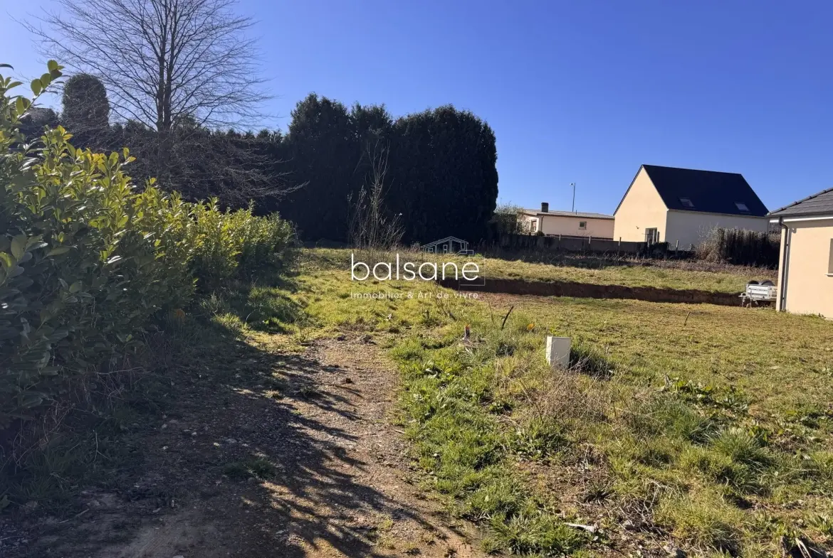 Terrain constructible de 1206 m² à Bourg-Achard, prêt à bâtir et viabilisé 