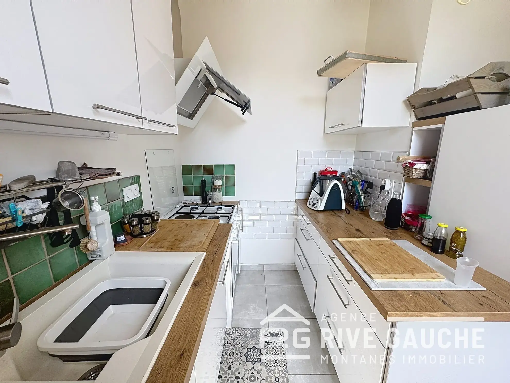Maison rénovée de 54 m² à Saint-Rambert-d'Albon avec garage et jardin 