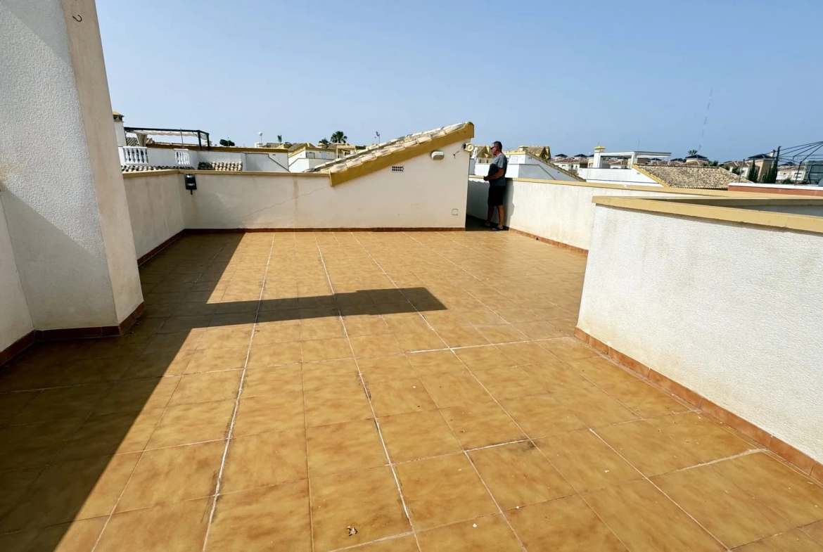 Appartement à vendre à Guardamar del Segura avec piscine et terrasse - 78 m² 
