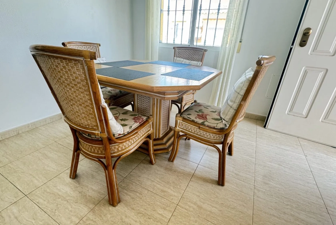 Appartement à vendre à Guardamar del Segura avec piscine et terrasse - 78 m² 